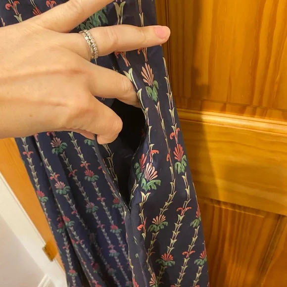 The Margot dress Hill House small in navy trailing fern - Picture 8 of 11